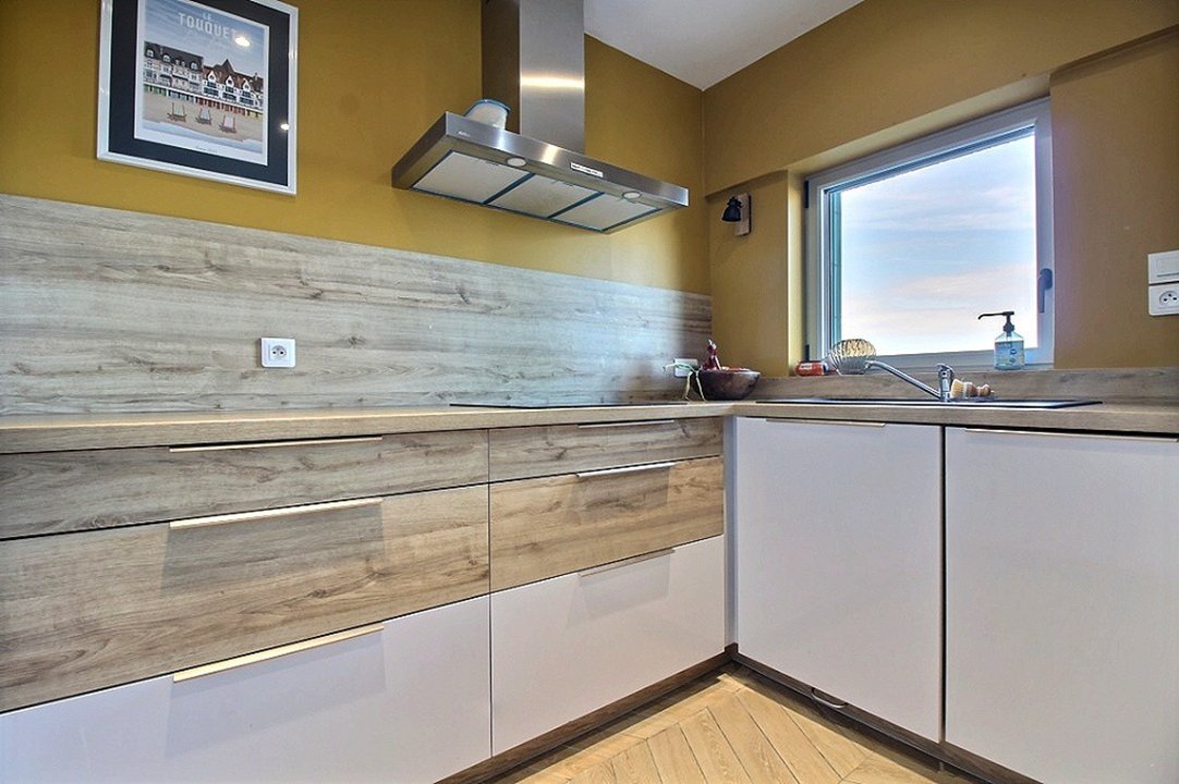 /picture/helios/116252002/RAYON VERT 2/7_2025-11-06CET00h00-09.jpg